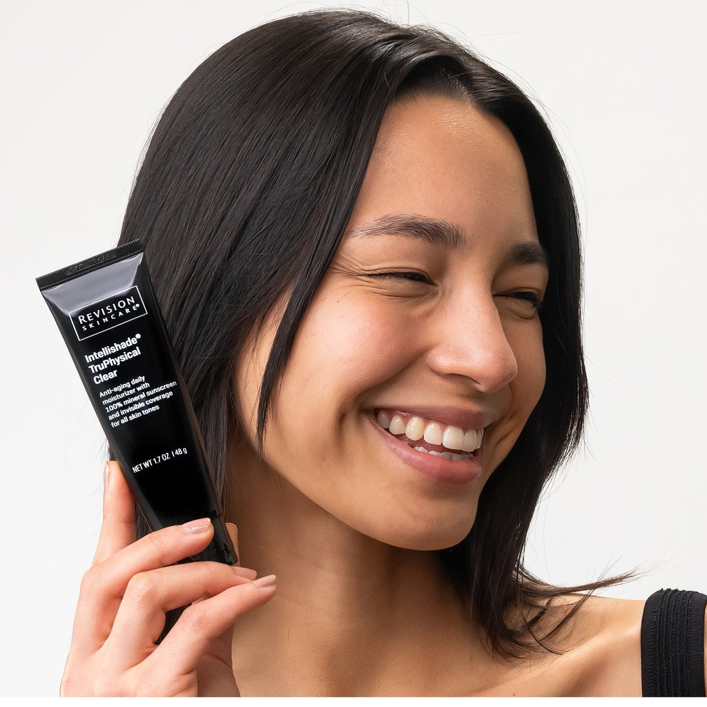 Intellishade TruPhysical Clear SPF50