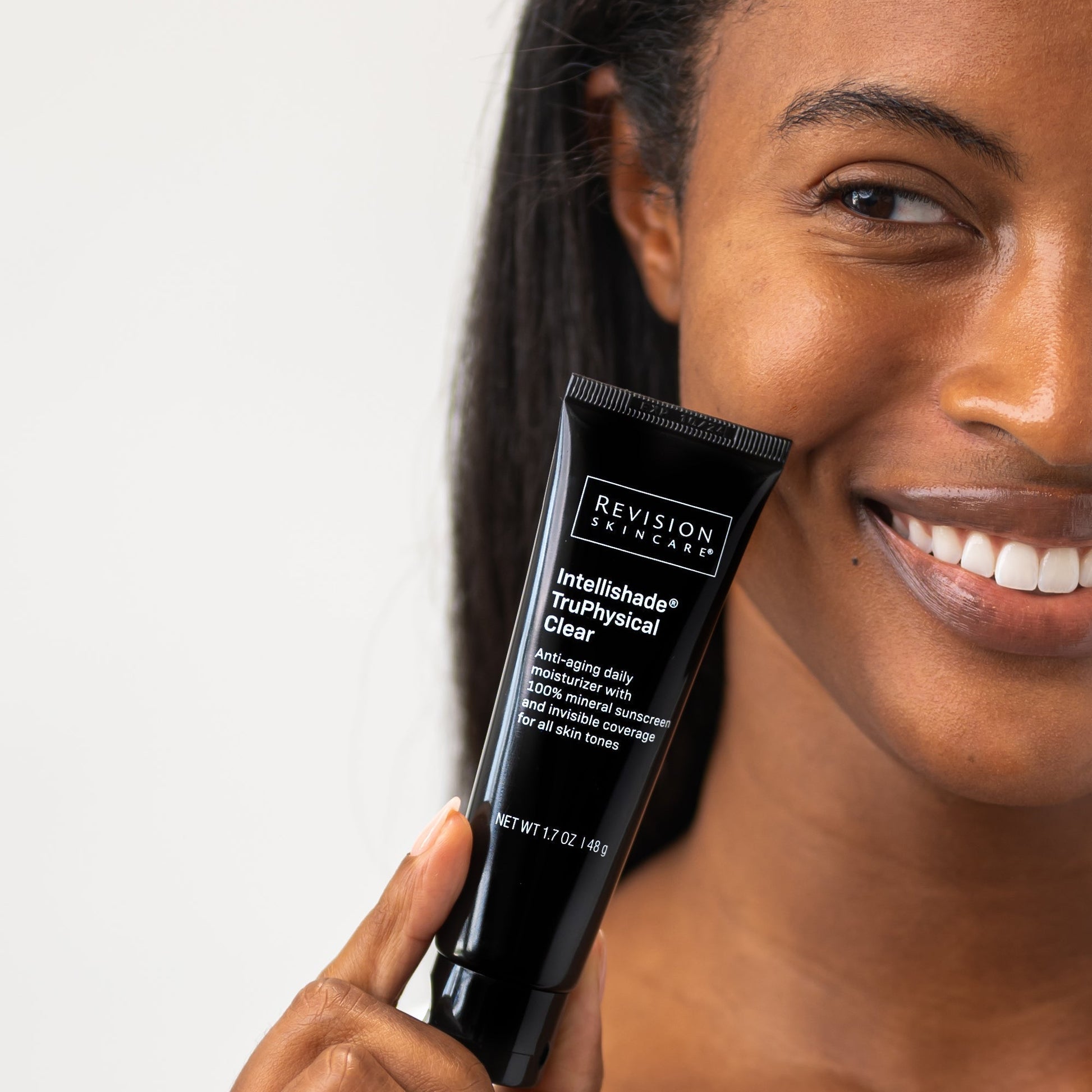 Intellishade TruPhysical Clear SPF50